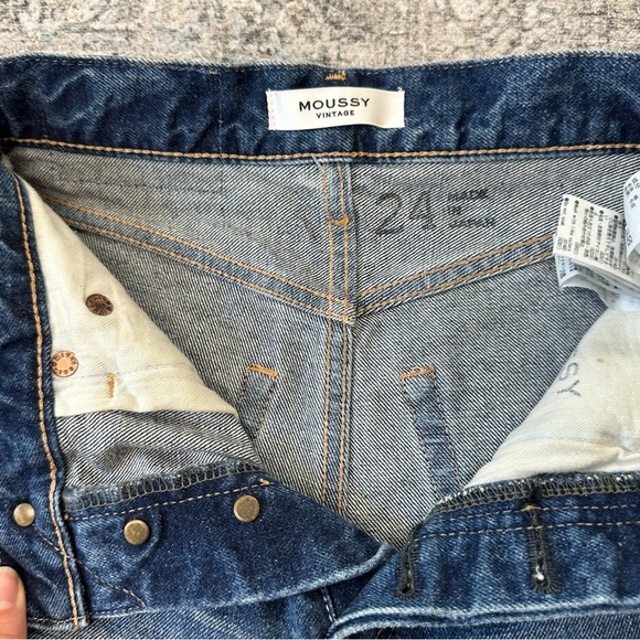 🆕Moussy Guilford Wide Straight Dark Blue Size 24 - Picture 6 of 7